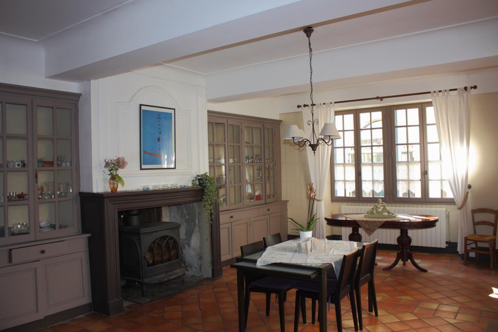 Montaut  Maison Arriu Bed & Breakfast エクステリア 写真